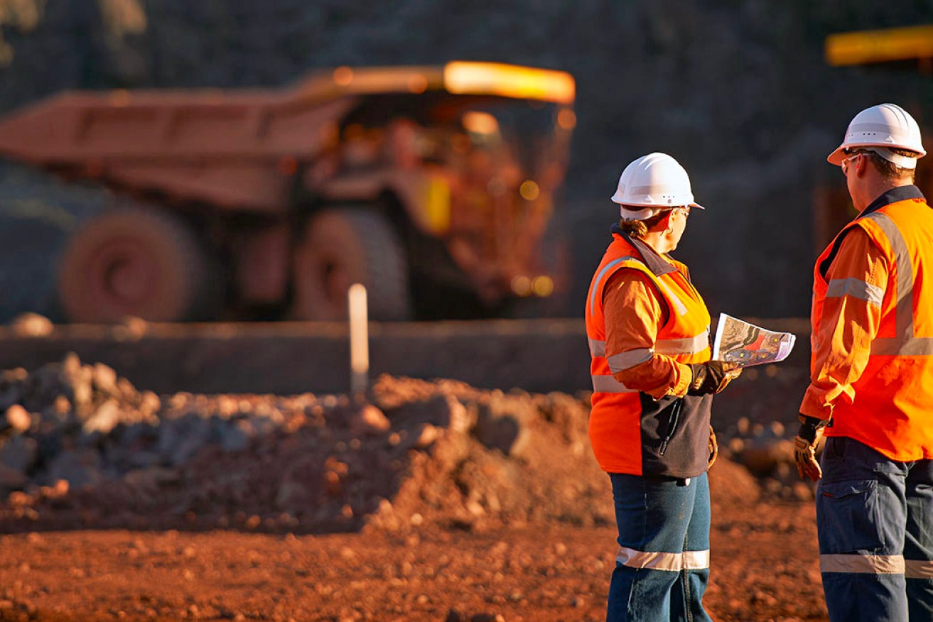The mining sector needs another 4500 workers